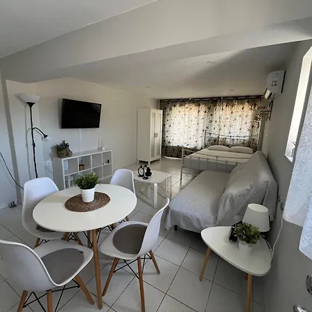 Cozy Mycenae Escape Near Ruins Apartment Argos Exterior photo